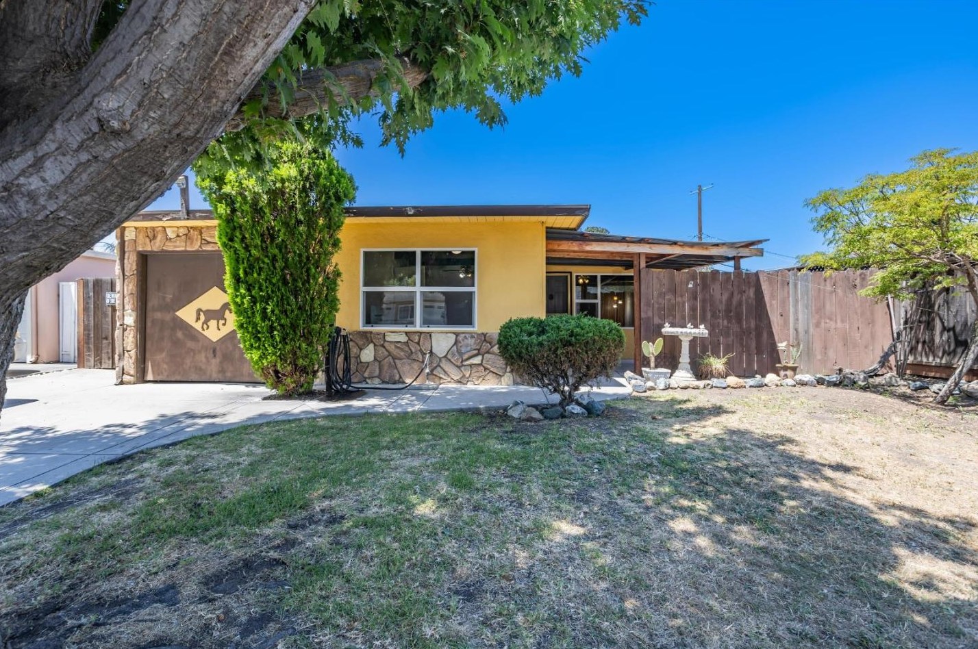 395 Monmouth Dr, Milpitas, CA 95035