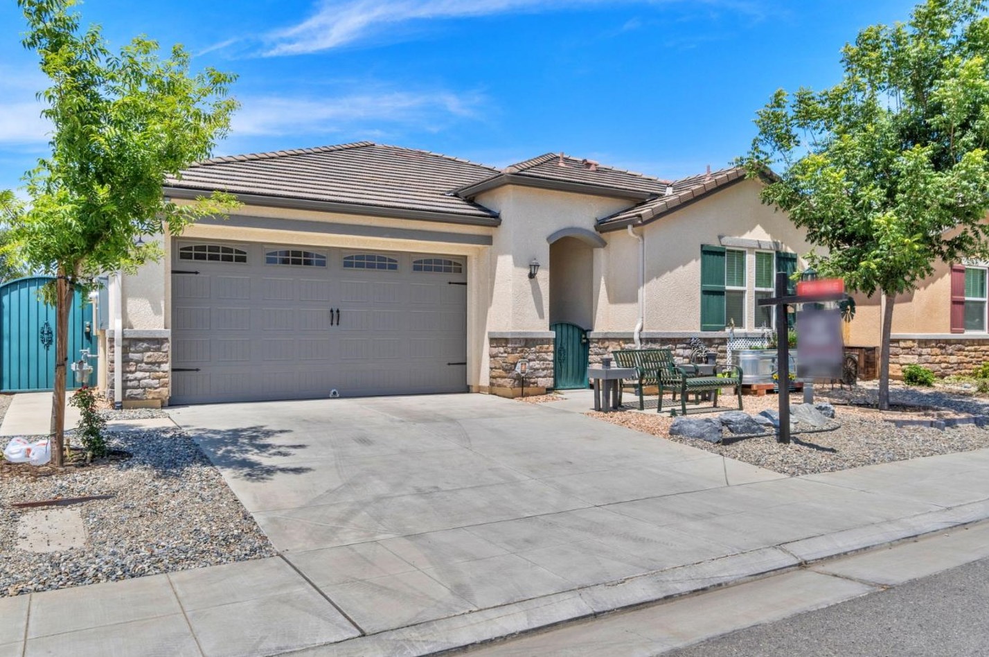 3121 Alamos Ave, Clovis, CA 93619