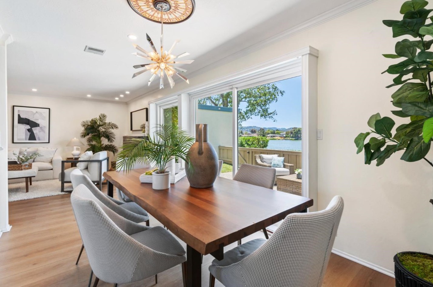 144 Beach Park Blvd, San Mateo CA  94404-2708 exterior