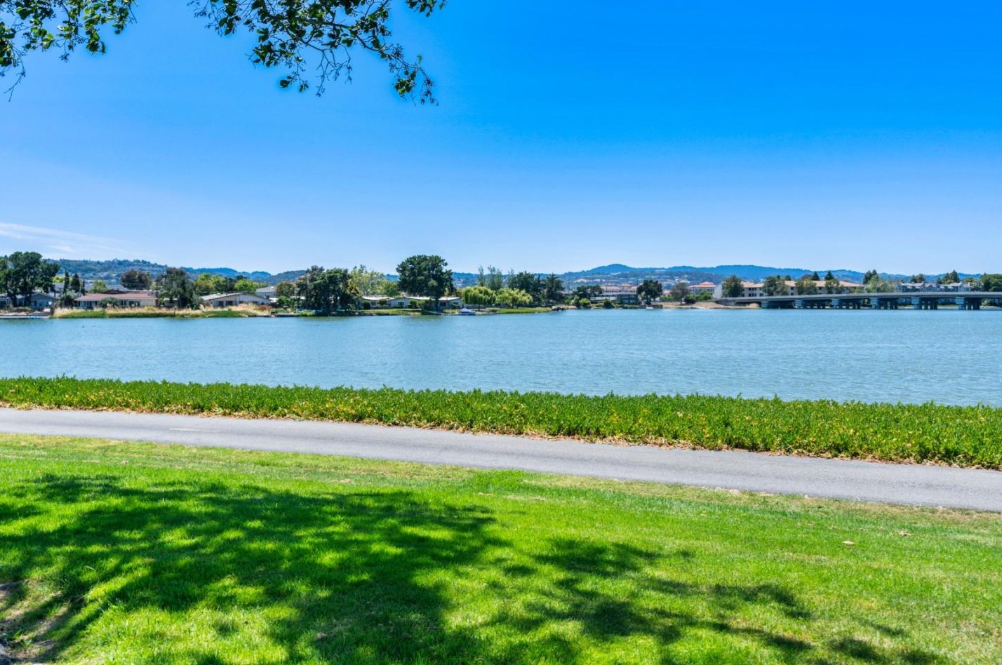 144 Beach Park Blvd, San Mateo CA  94404-2708 exterior