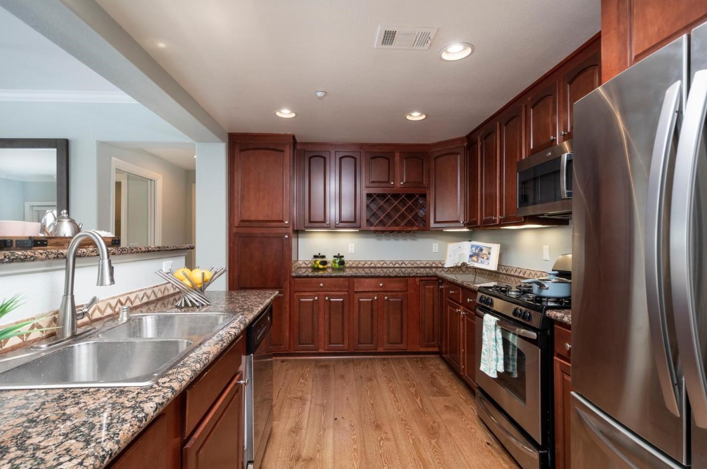 2260 Gellert Blvd 1410, South San Francisco, CA 94080