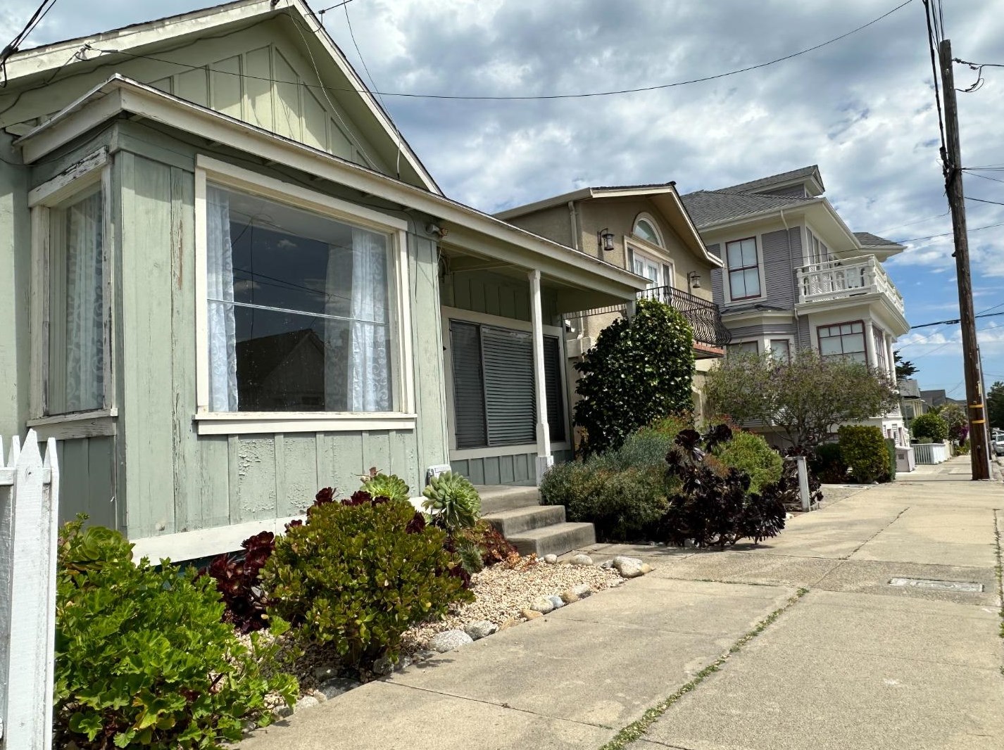 132 19th St, Del Monte Park, CA 93950-2631