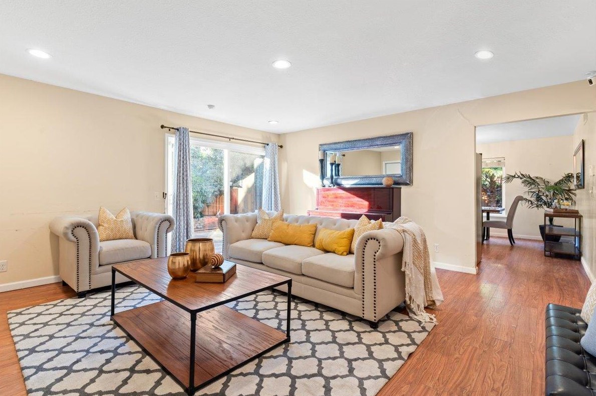 1734 Bagpipe Way, San Jose, CA 95121-1509