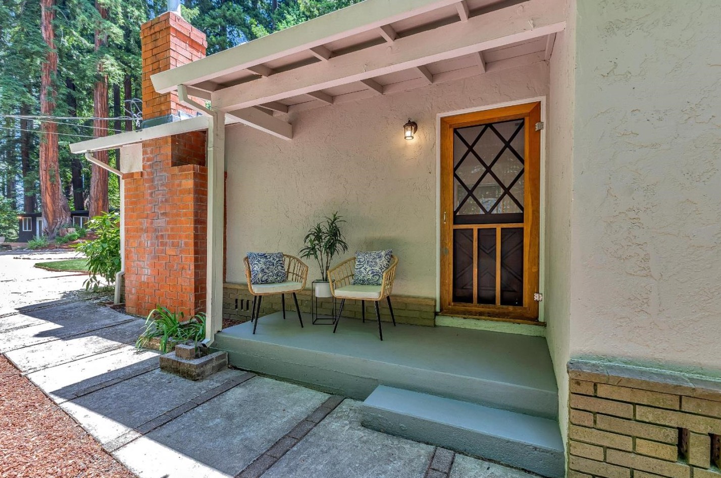 20100 Thompson Rd, Los Gatos, CA 95033-9509