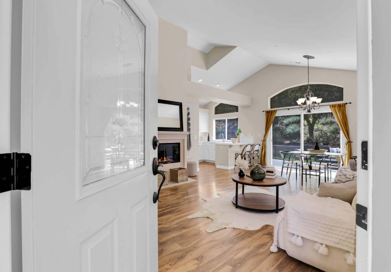 25518 Sunflower Ct, Salinas, CA 93908