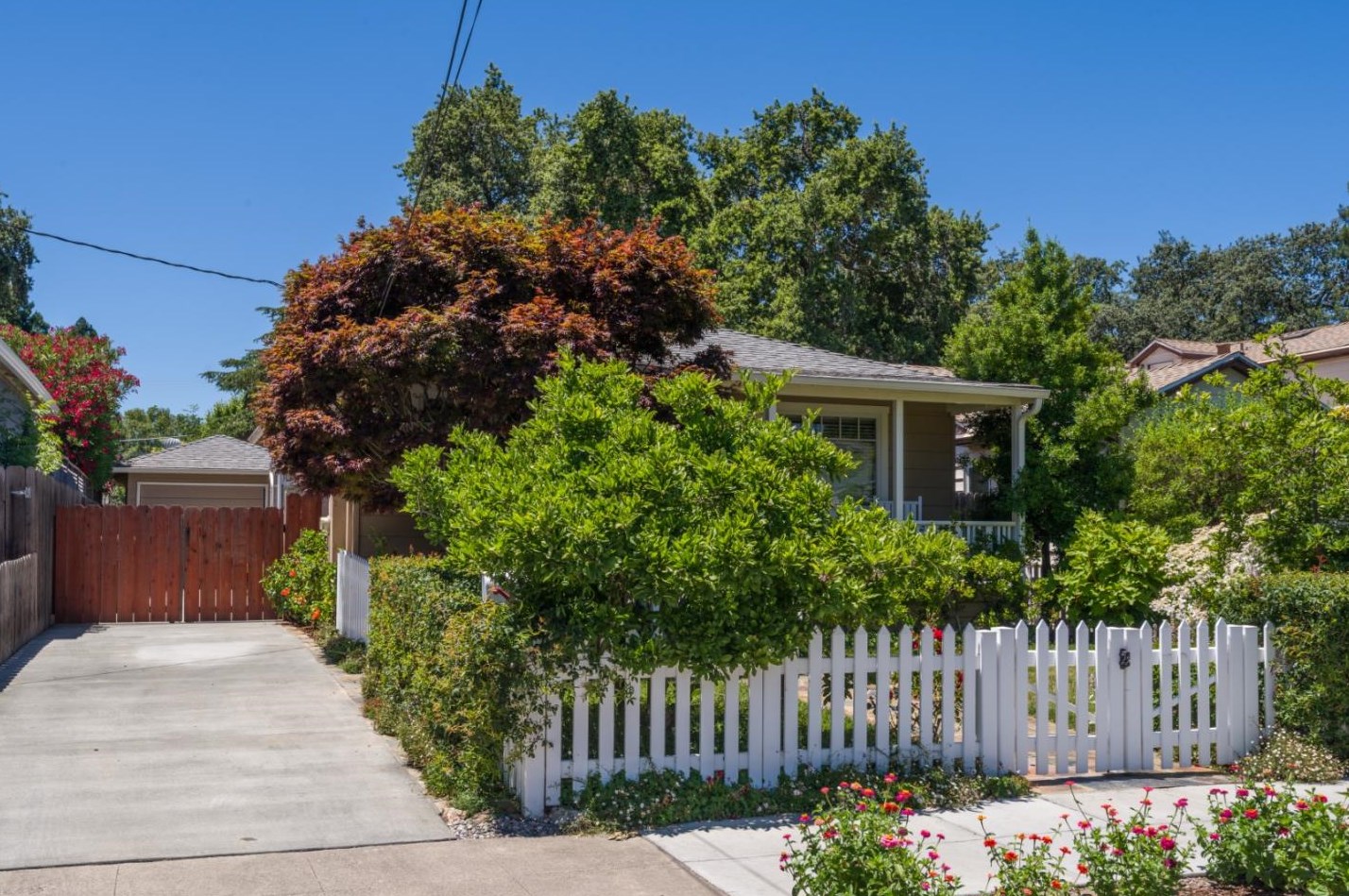 1354 Regent St, Redwood City, CA 94061