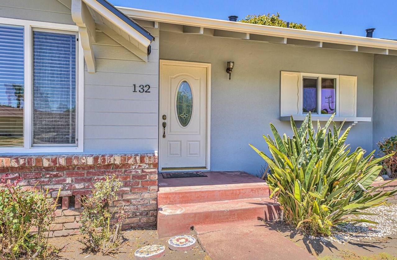 132 Primrose Dr, Salinas, CA 93906