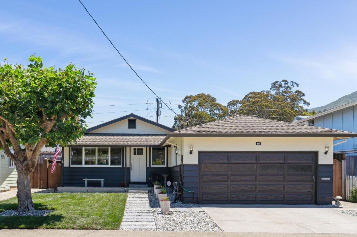 891 Standish Rd, Pacifica, CA 94044