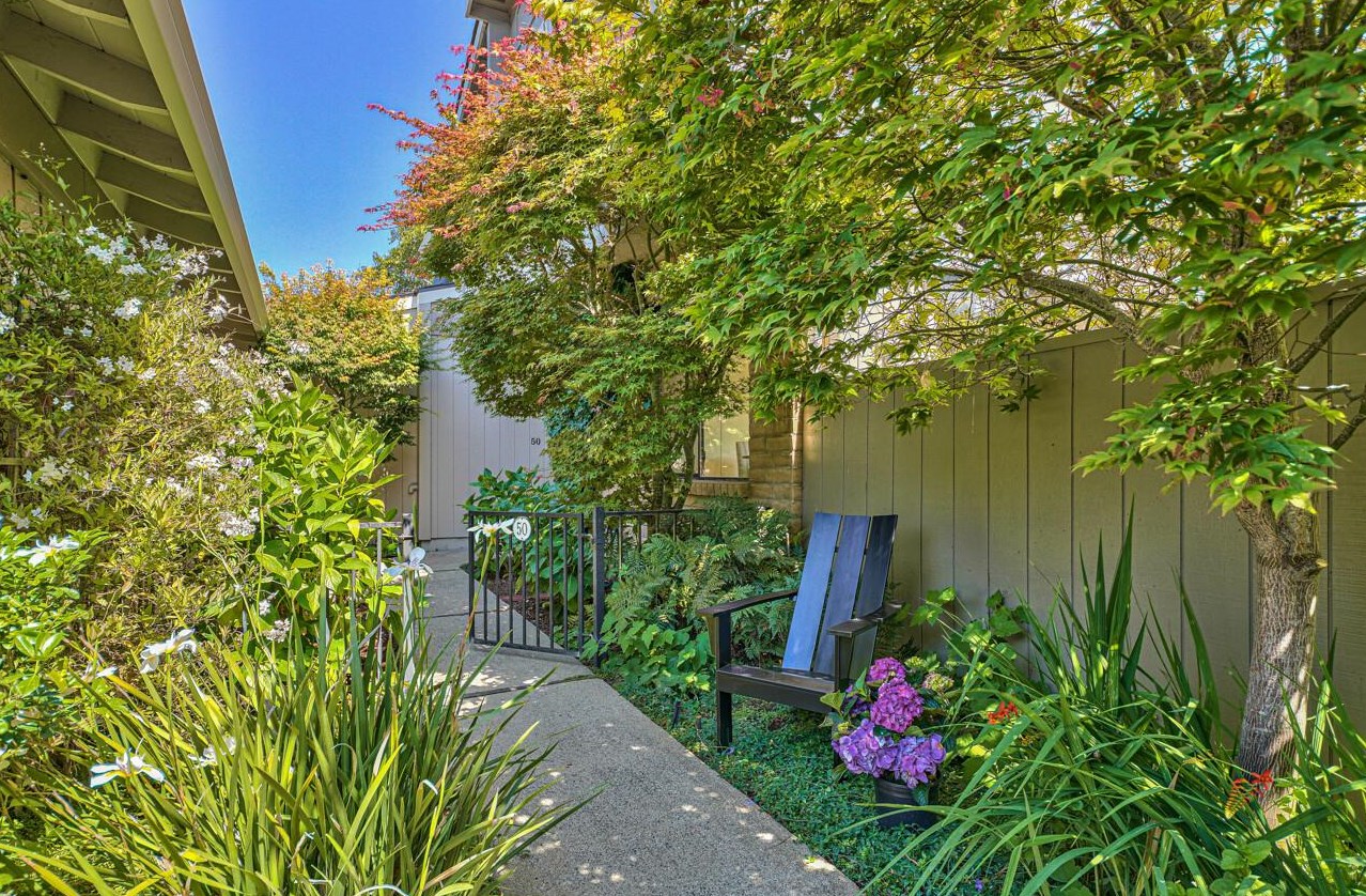 3850 Rio Rd, Carmel, CA 93923-8639