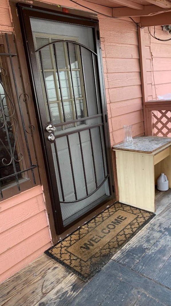 1317 24 St, Oakland CA  94601-1206 exterior