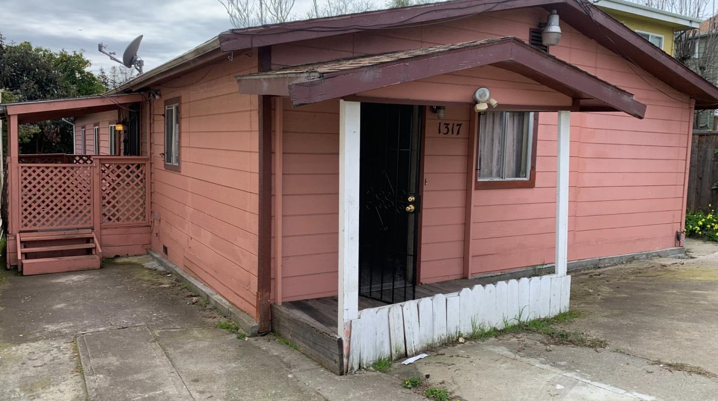1317 24 St, Oakland CA  94601-1206 exterior