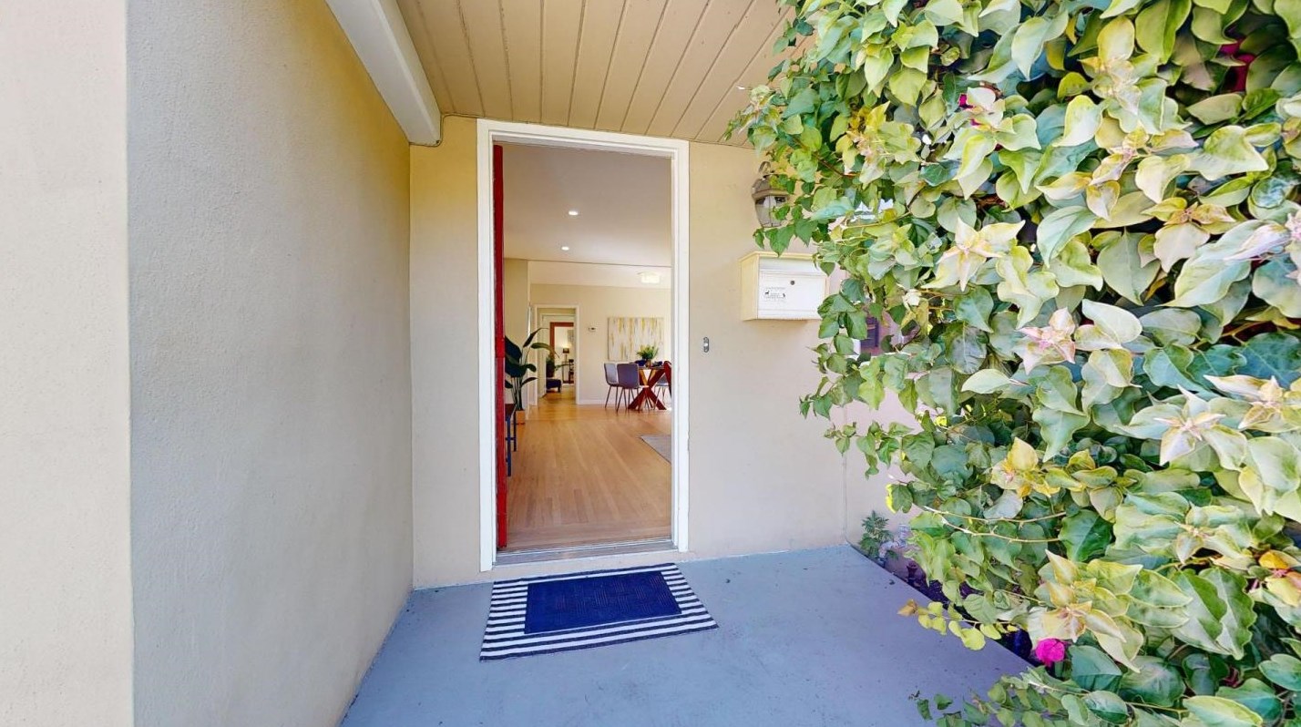 1111 Woodrow St, Redwood City, CA 94061