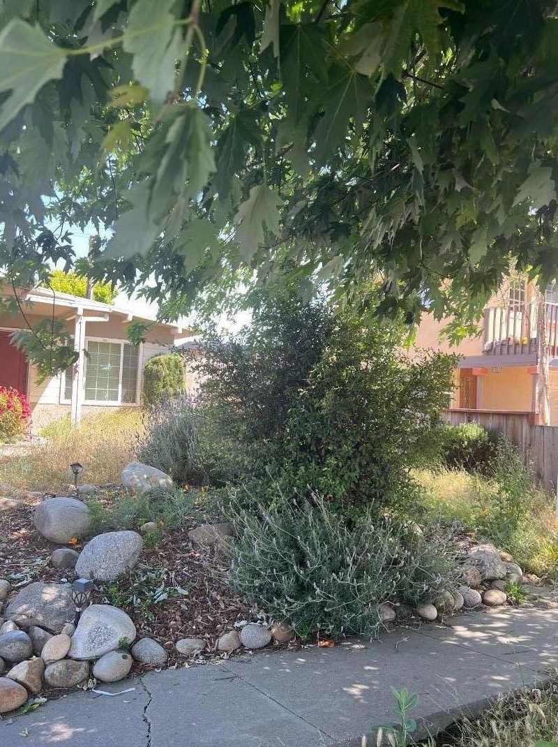 64 Plumas Way, Salinas, CA 93906