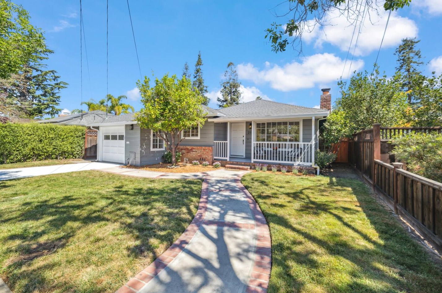 211 St Francis St, Redwood City, CA 94062