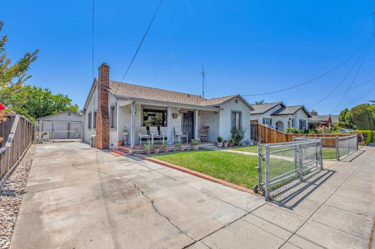 225 King Rd, San Jose, CA 95116-1246