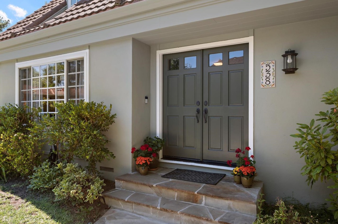 538 Santa Clara Ave, Redwood City, CA 94061-4128