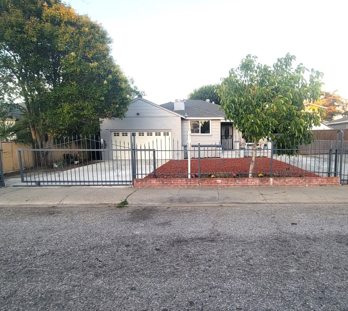 408 Wisteria Dr, Palo Alto, CA 94303