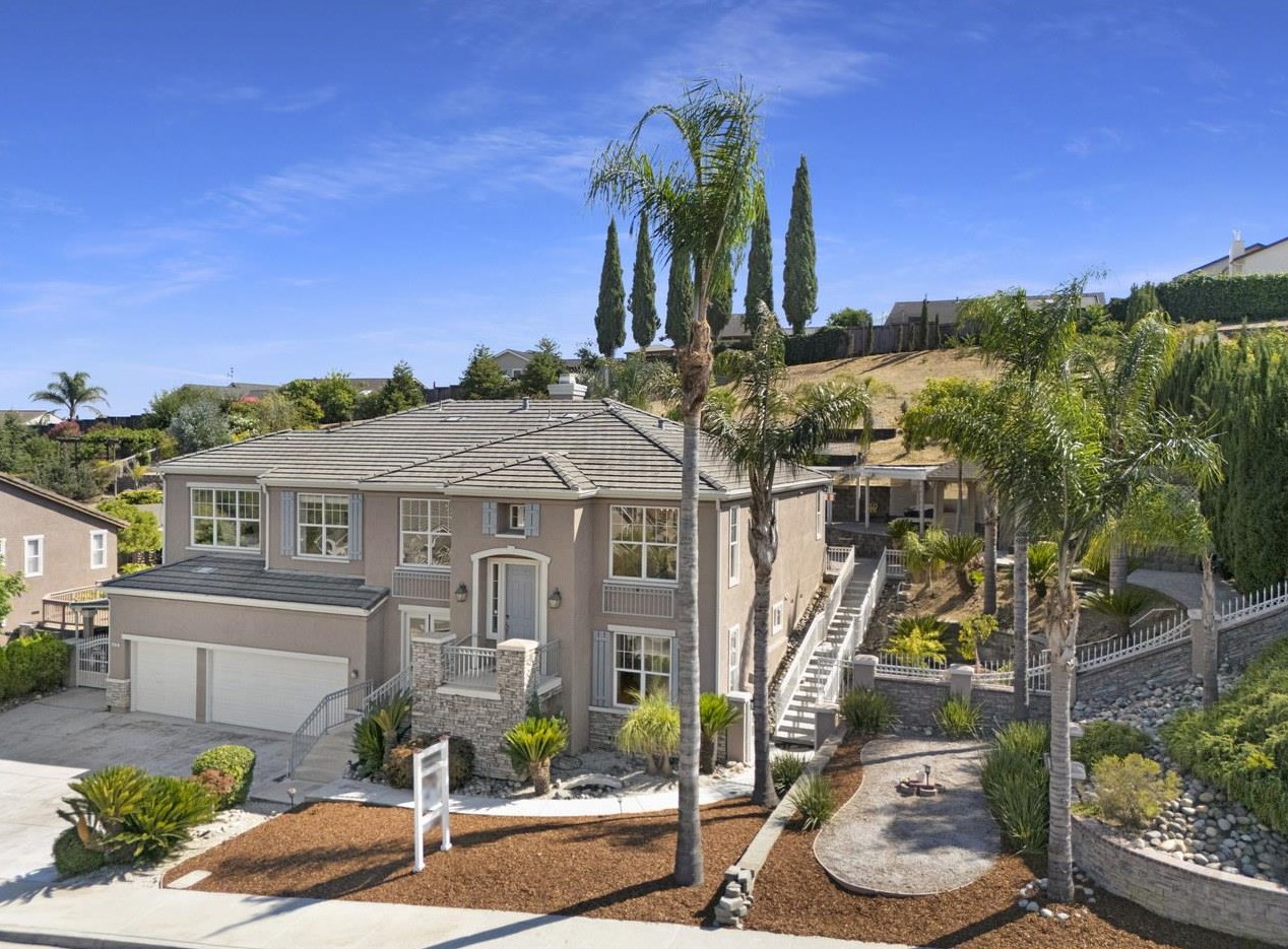 1570 Calco Creek Dr, San Jose, CA 95127