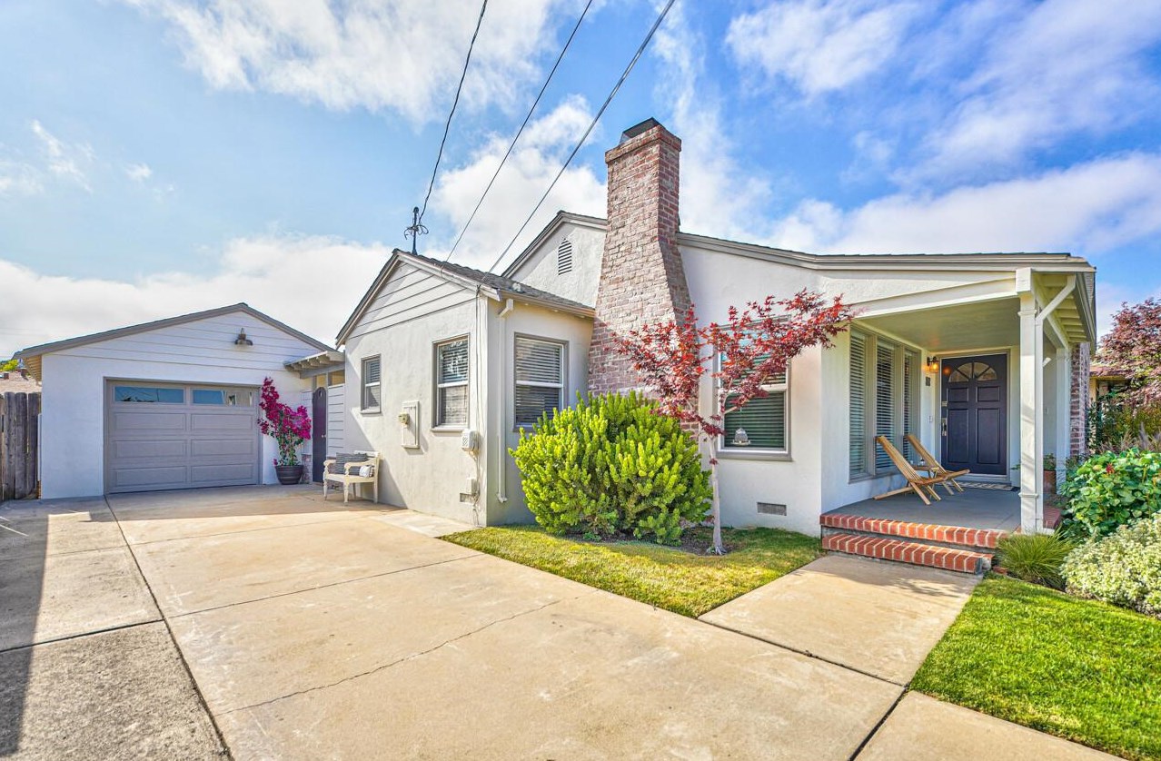 808 Padre Dr, Salinas, CA 93901