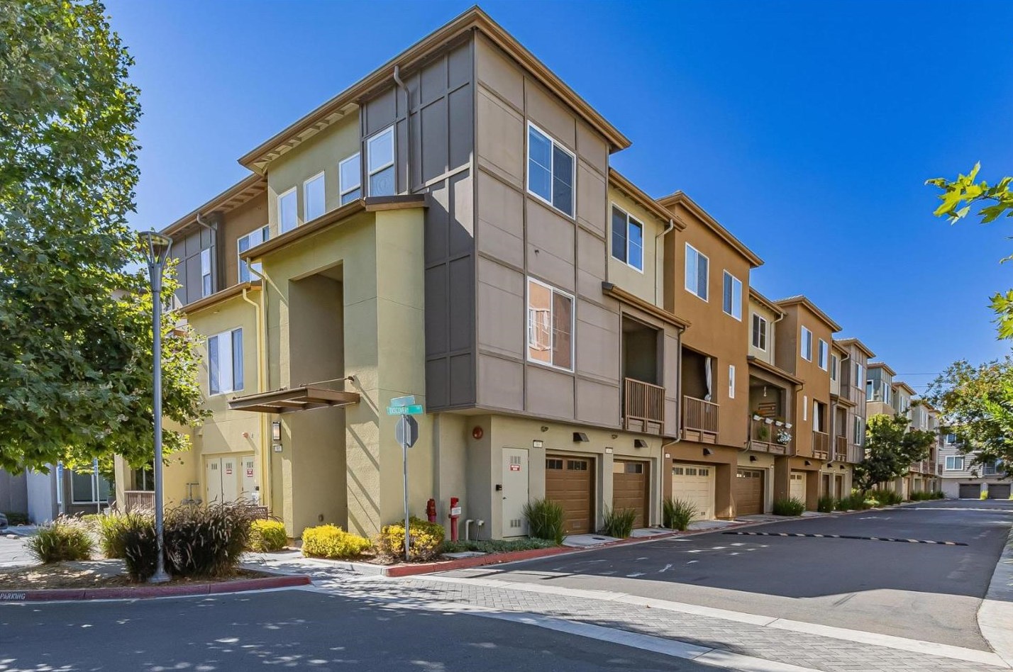 365 Odyssey Ln, Milpitas, CA 95035