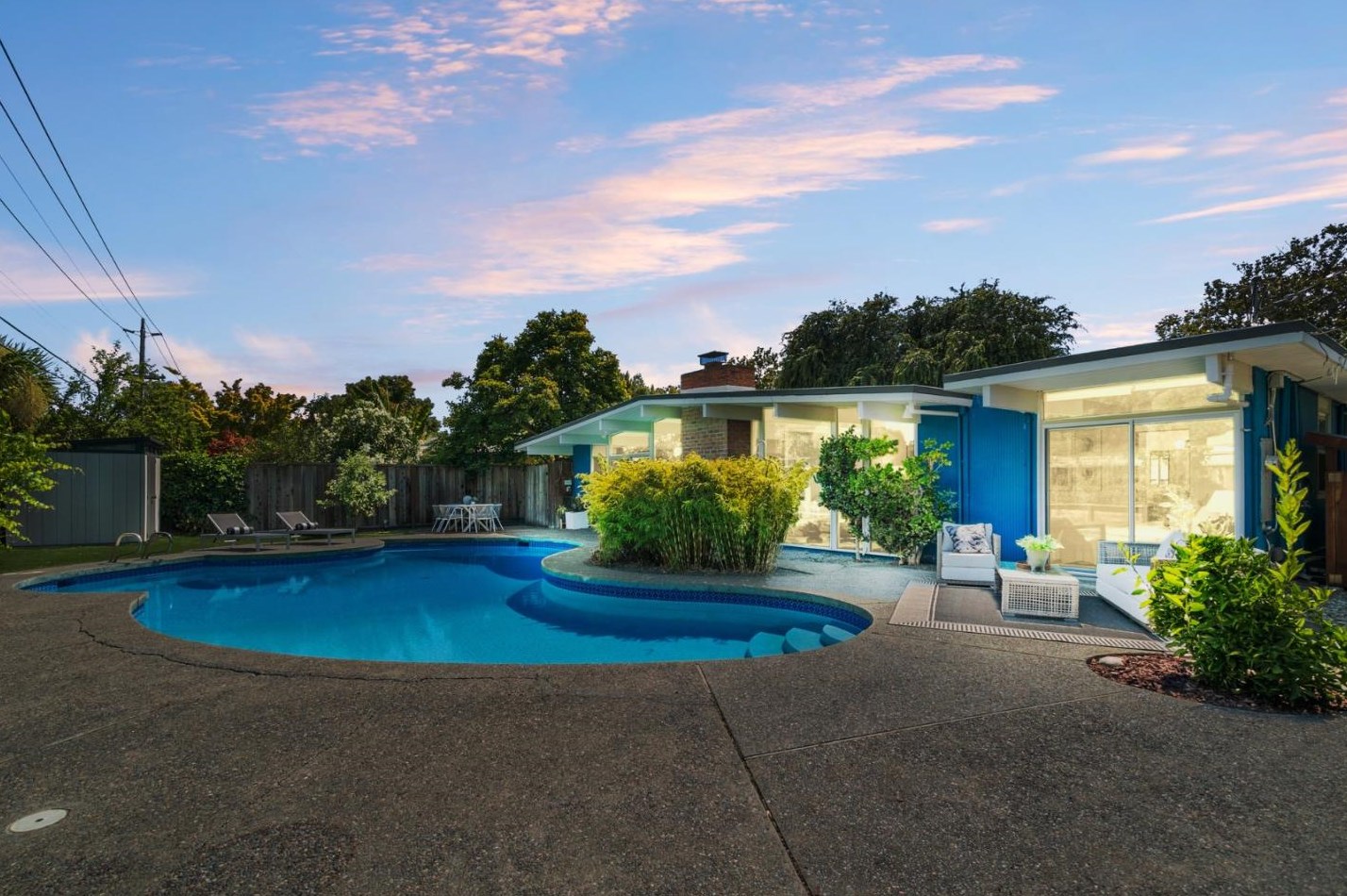 1150 Mary Ave, Sunnyvale CA  94087-2103 exterior