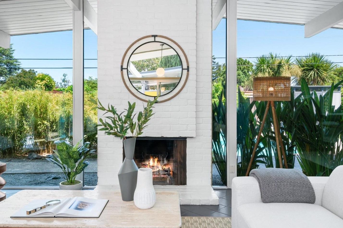 1150 Mary Ave, Sunnyvale CA  94087-2103 exterior