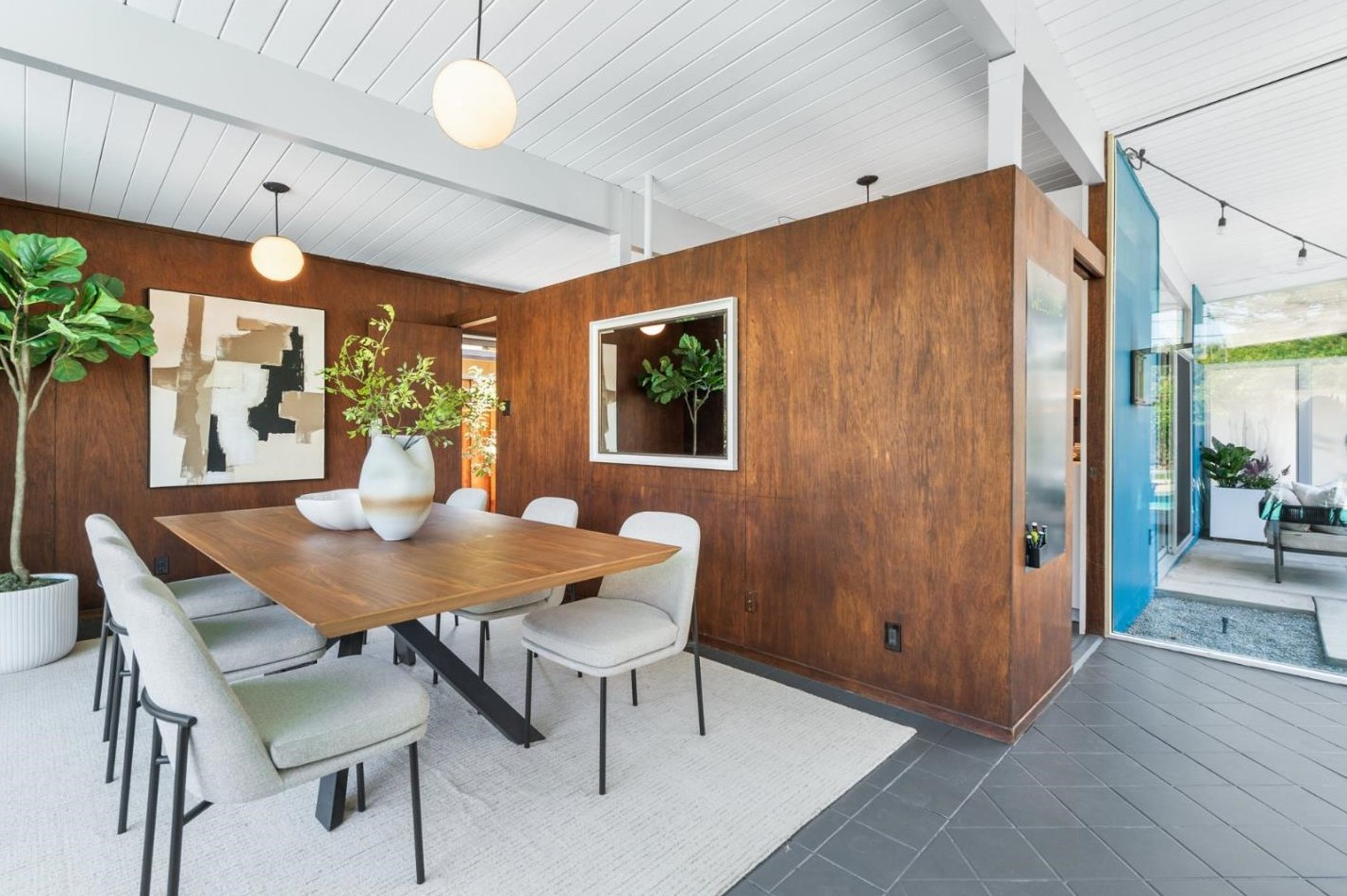 1150 Mary Ave, Sunnyvale CA  94087-2103 exterior