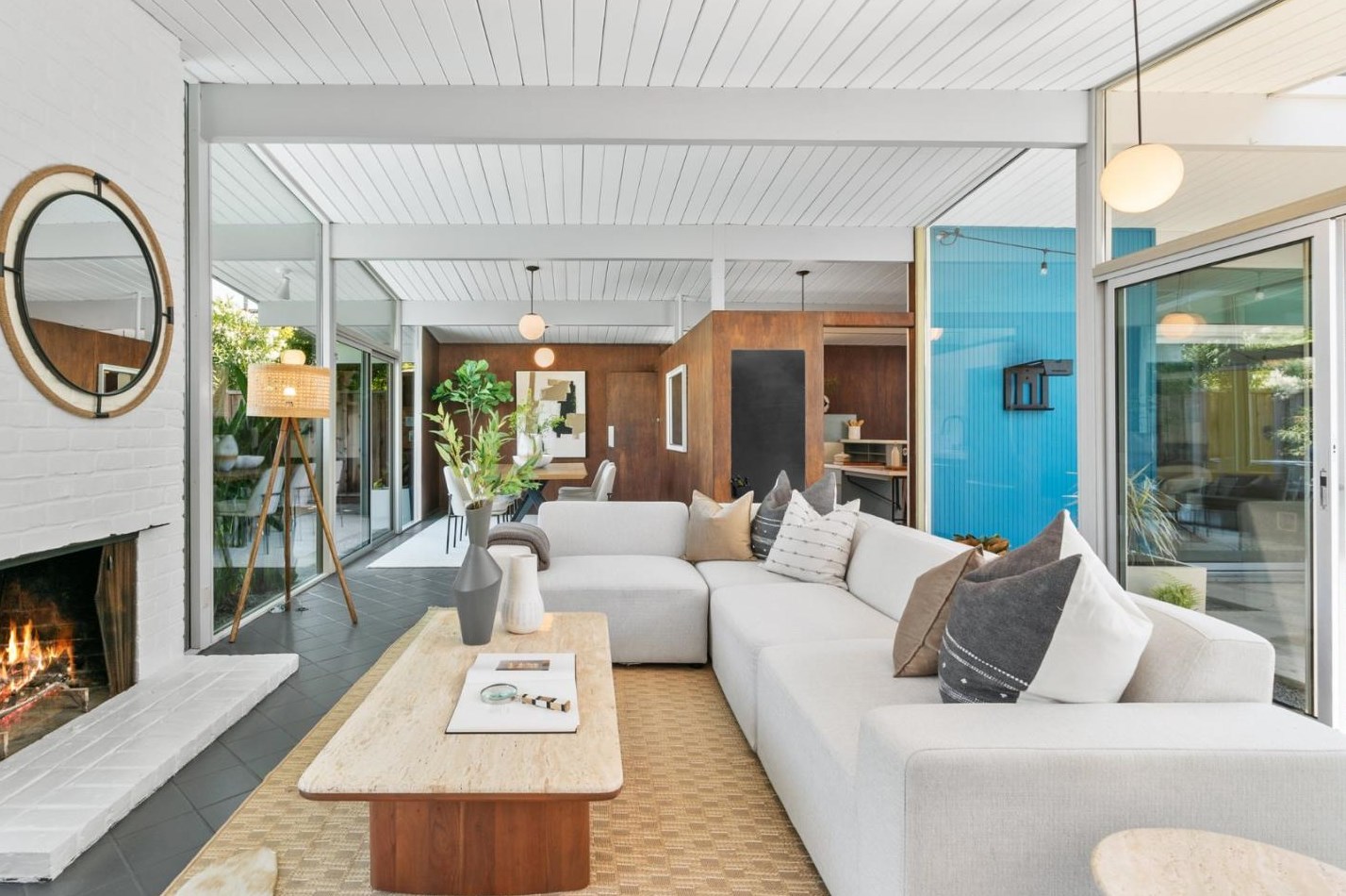 1150 Mary Ave, Sunnyvale CA  94087-2103 exterior