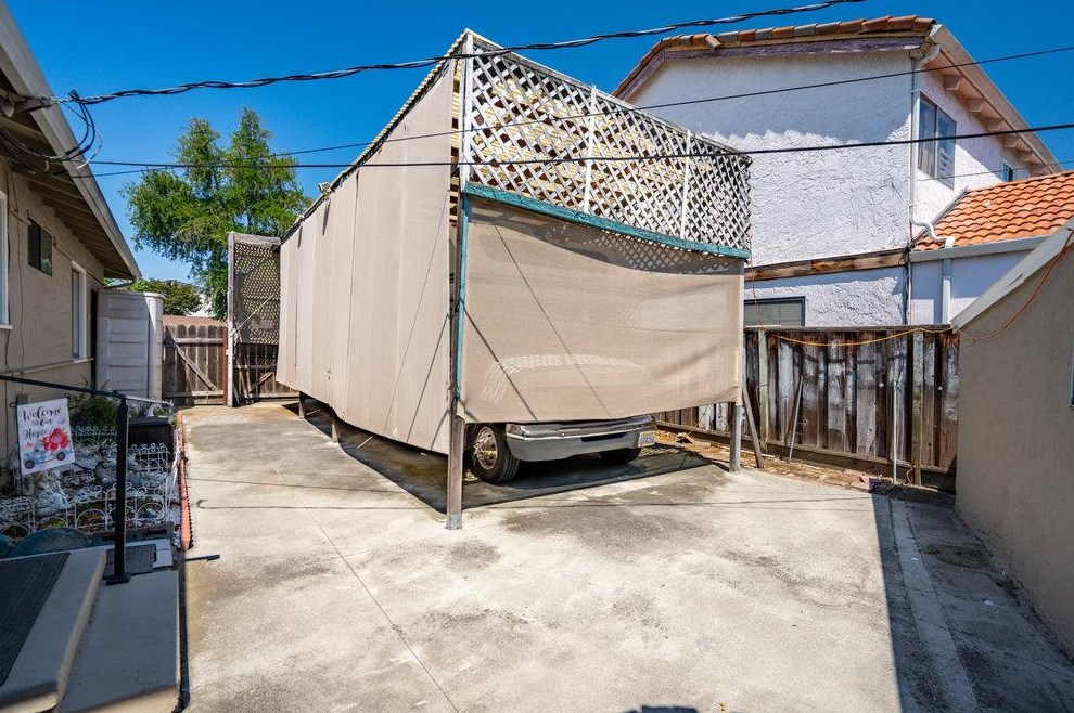 1765 Walnut Grove Ave, San Jose CA  95126-1335 exterior