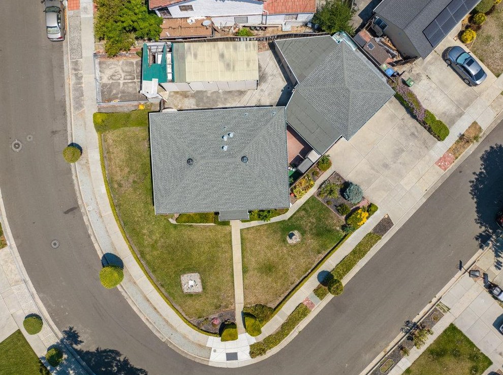 1765 Walnut Grove Ave, San Jose CA  95126-1335 exterior