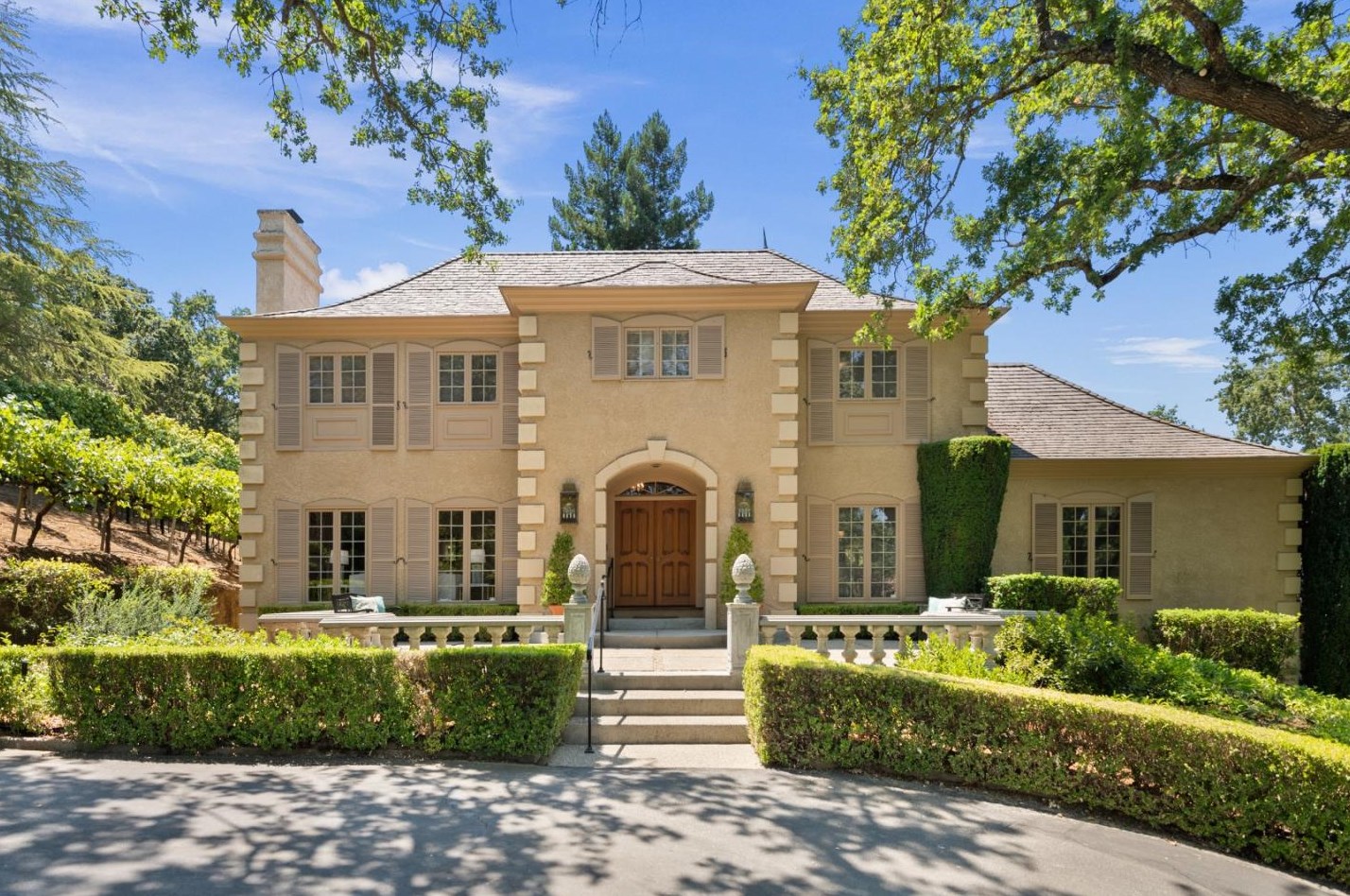 15419 Peach Hill Rd, Saratoga, CA 95070