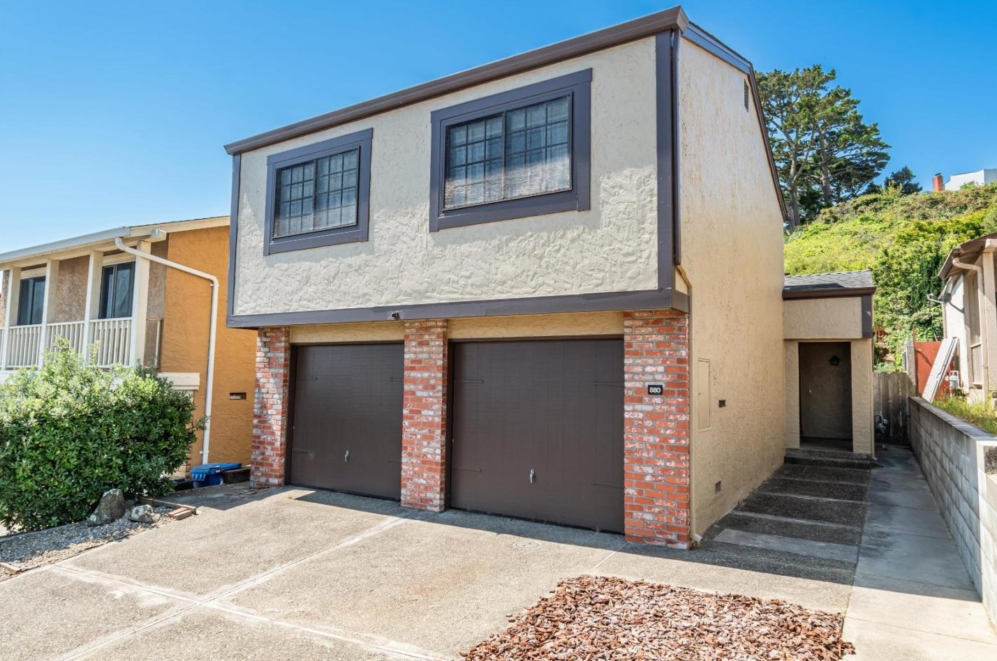 880 Gellert Blvd, Daly City, CA 94015