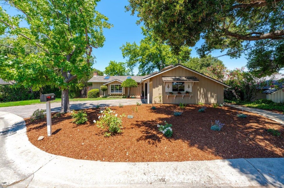 659 Rosewood Ct, Los Altos, CA 94024