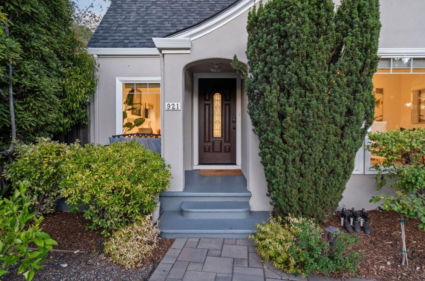 921 Sherwood Ave, Los Altos, CA 94022