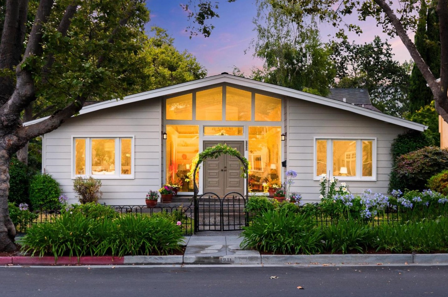 1211 College Ave, Palo Alto, CA 94306