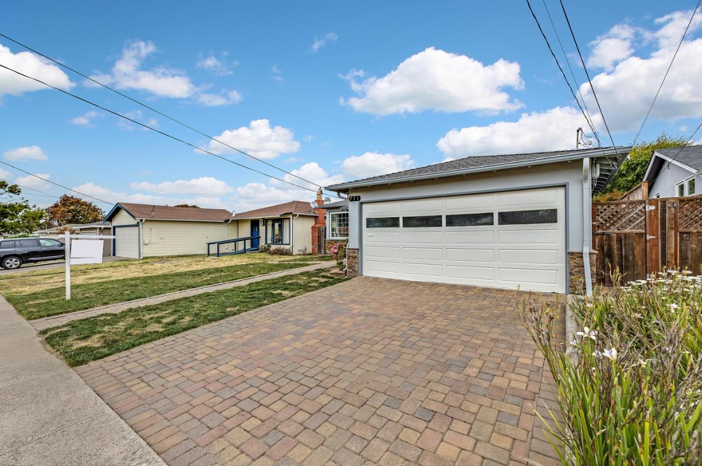 751 Arguello Blvd, Pacifica, CA 94044