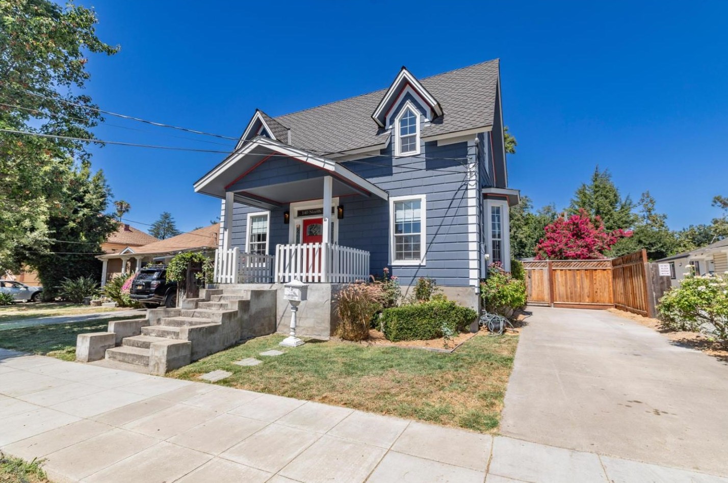 140 18th St, San Jose, CA 95112-1927