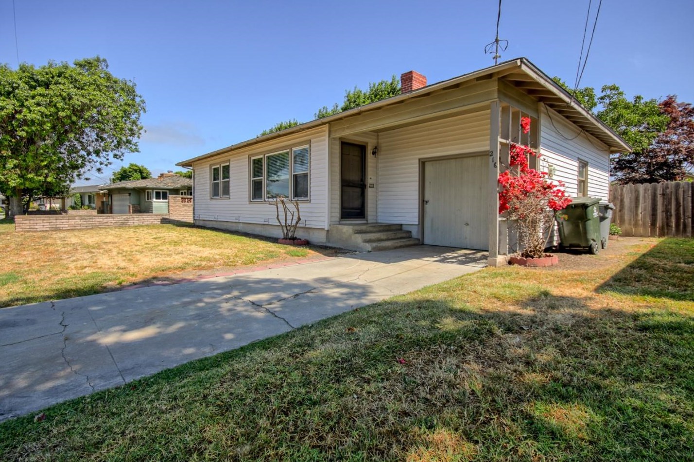 216 W Acacia St, Salinas, CA 93901
