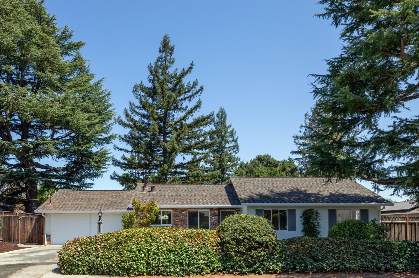 469 La Prenda Rd, Los Altos, CA 94024
