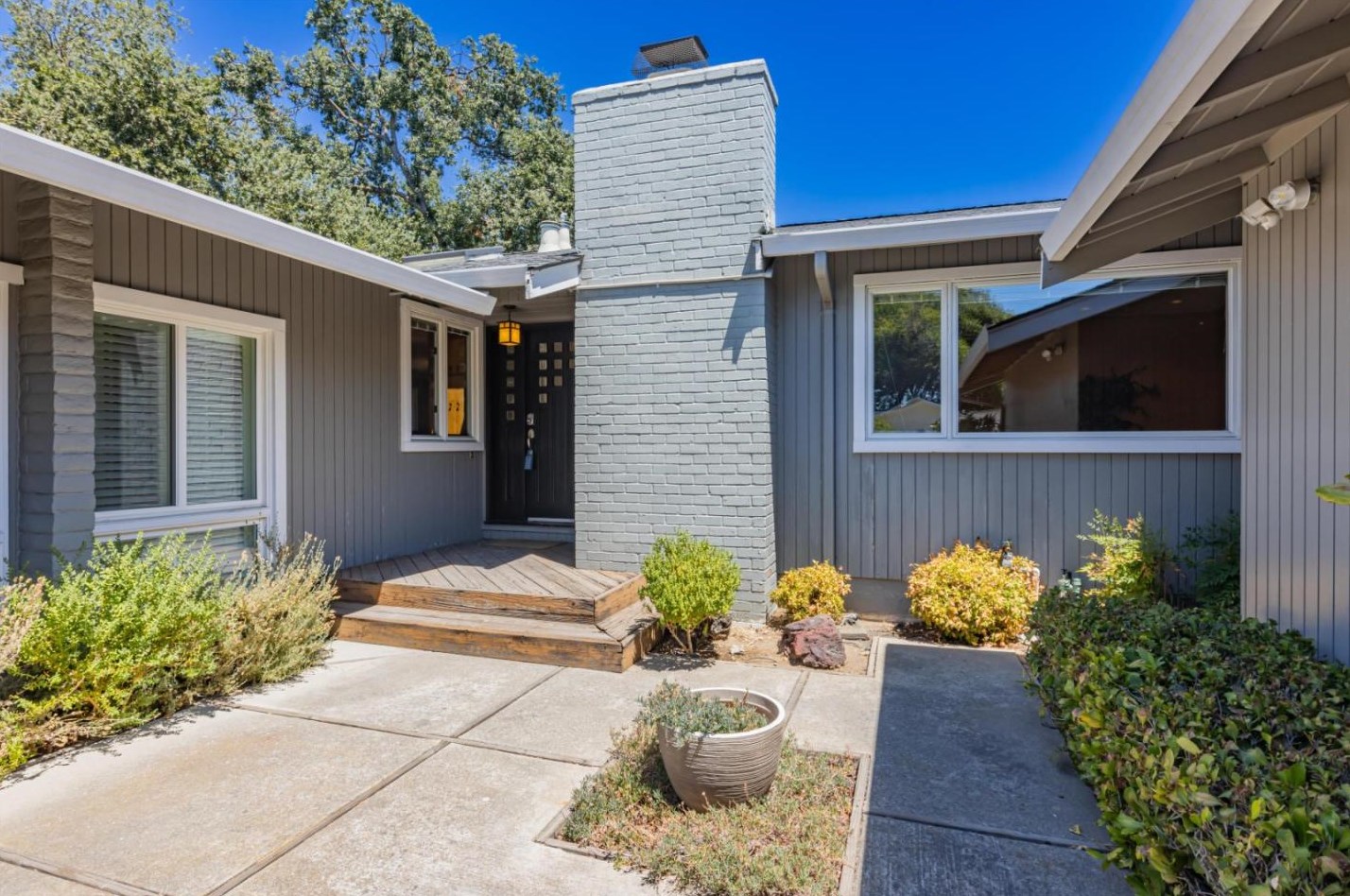 728 Angela St, Pleasanton, CA 94566-7416
