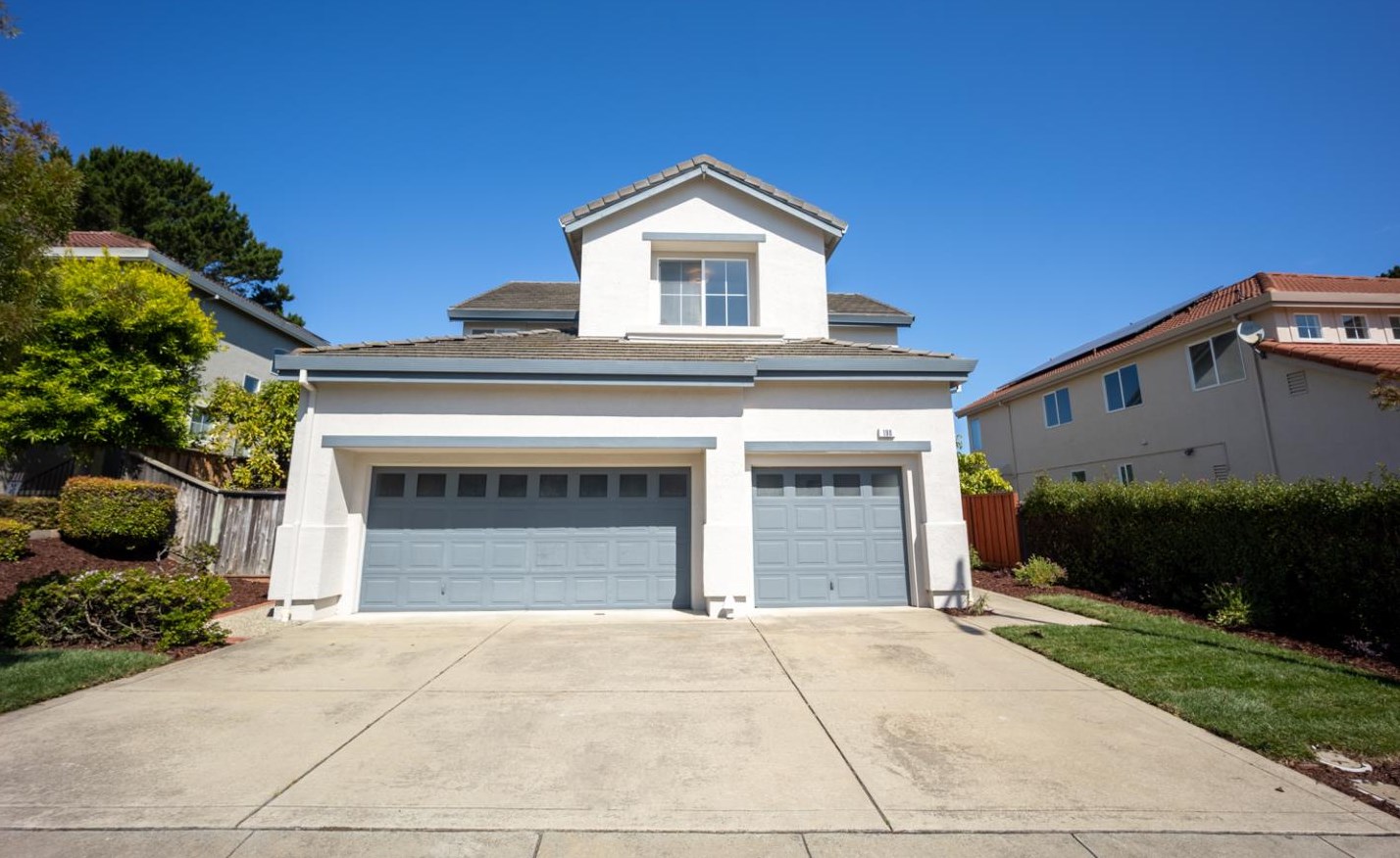 198 El Rancho Dr, South San Francisco, CA 94080