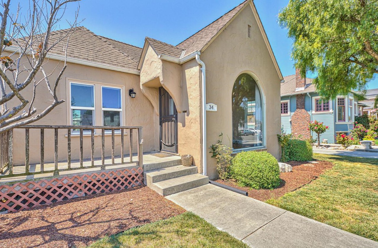 34 Harvest St, Salinas, CA 93901