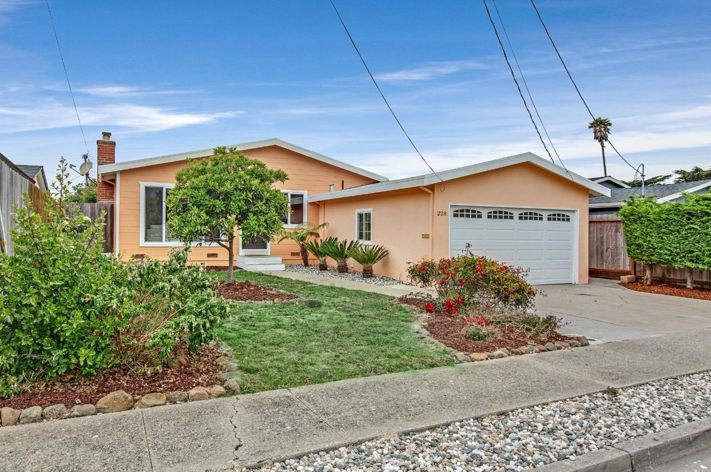 228 Greenway Dr, Pacifica, CA 94044