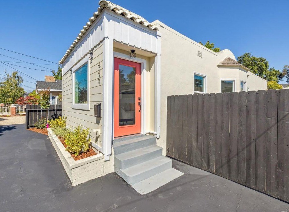 449 Vera Ave, Redwood City, CA 94061-1704