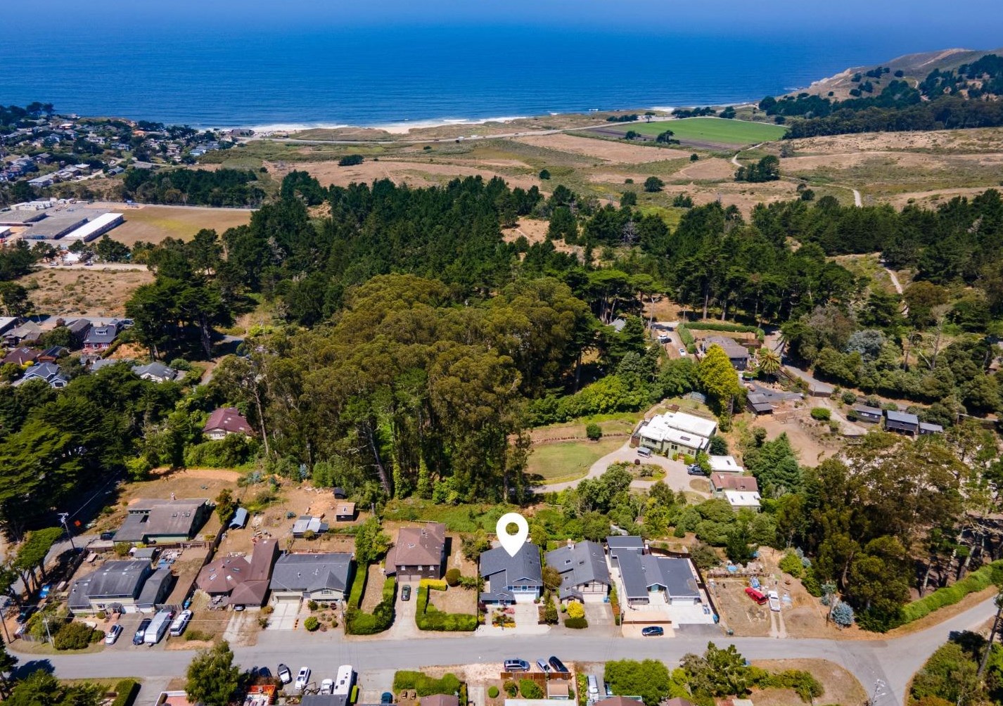 942 Birch St, Montara, CA 94037