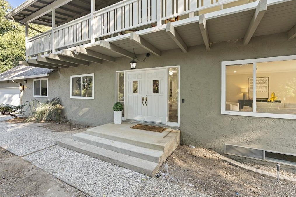 20964 Comer Dr, Saratoga, CA 95070