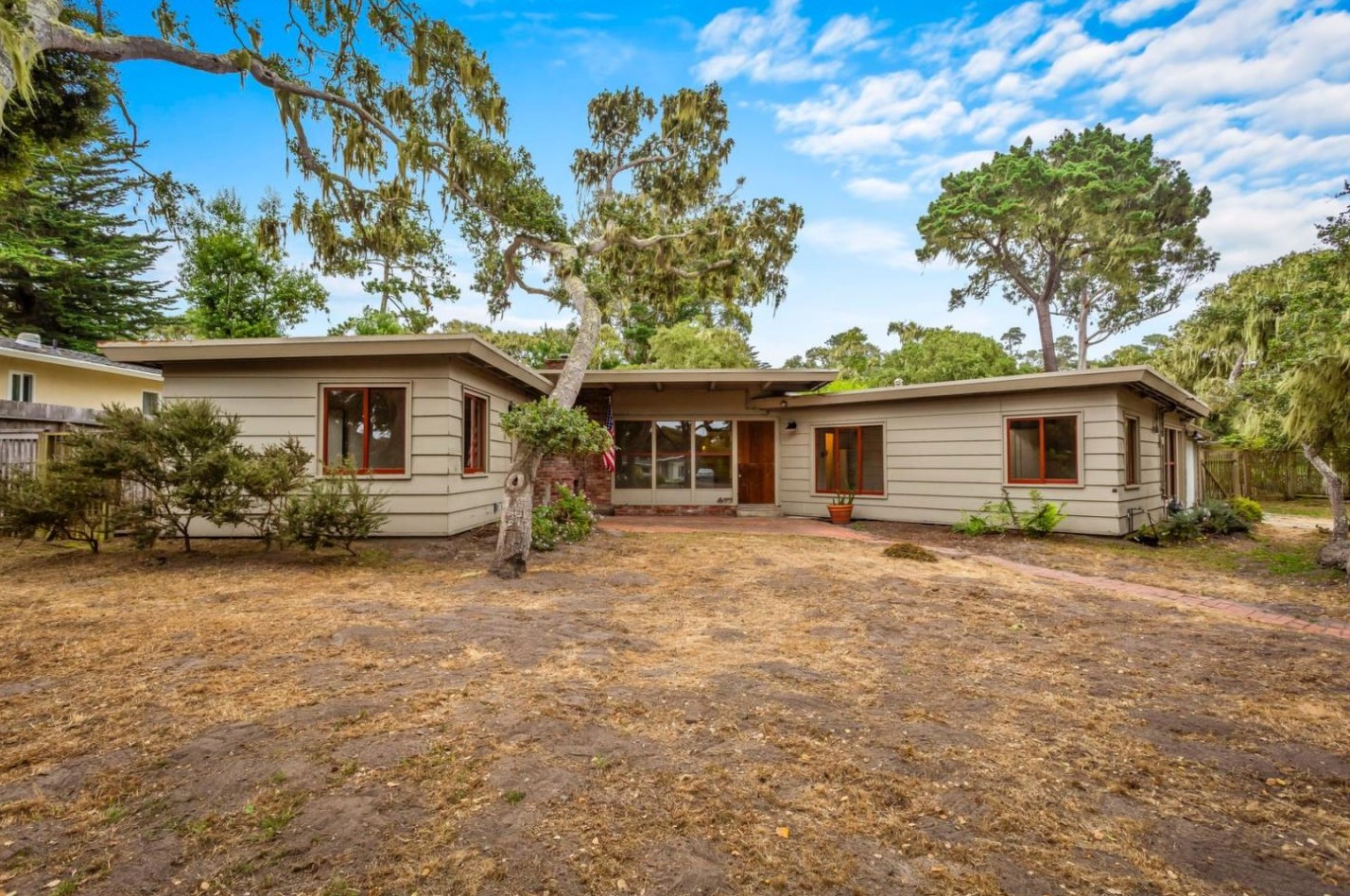 477 Grove Acre Ave, Del Monte Park, CA 93950