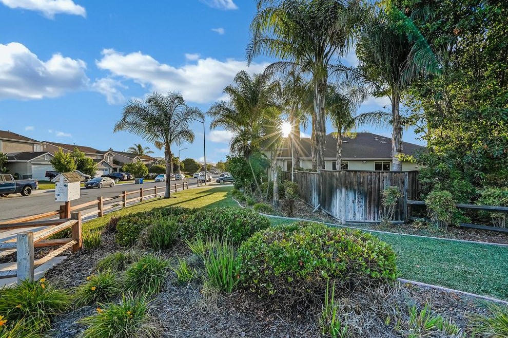 1751 Bayberry St, Hollister, CA 95023