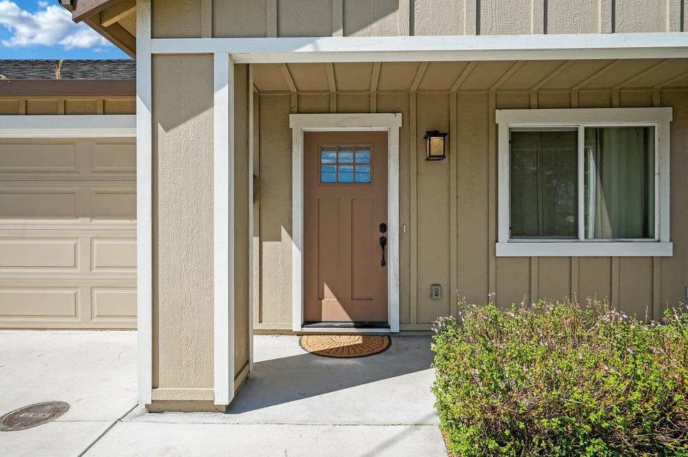 120 Santa Ana Rd, Hollister, CA 95023