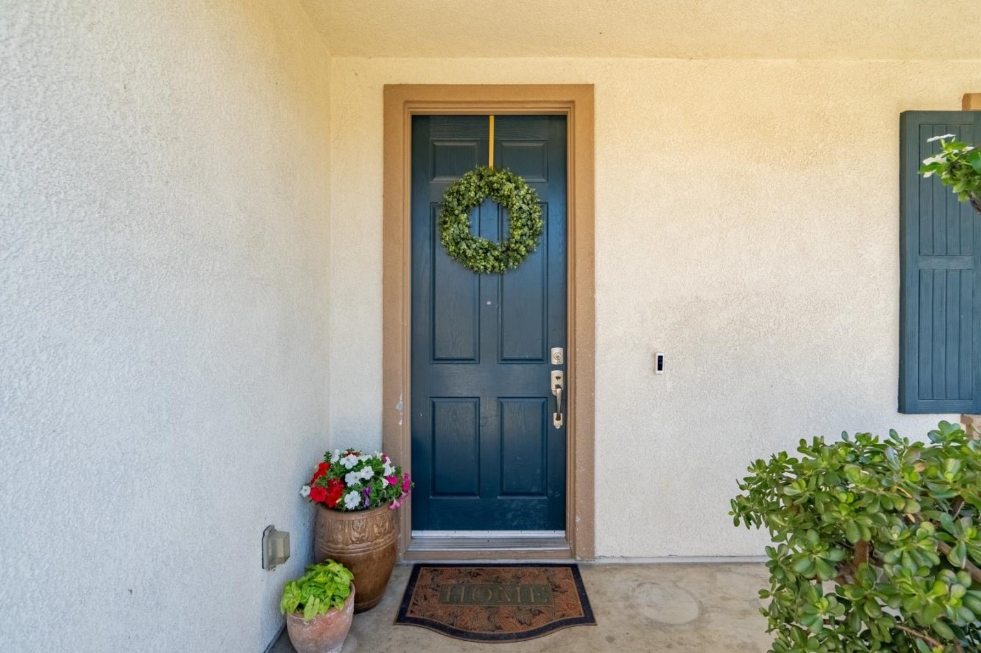 1731 Brighton Dr, Hollister CA  95023-8075 exterior
